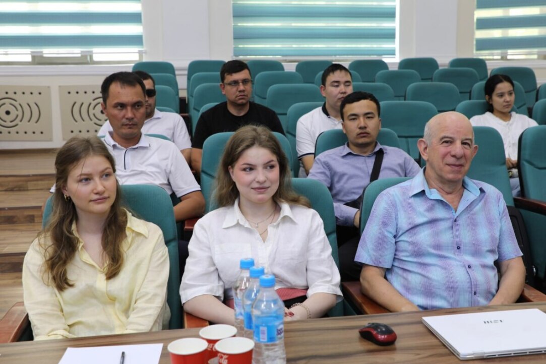 Illustration for news: 'Samarkand—St Petersburg': HSE University–St Petersburg and Samarkand State University to Design Digital Future of Cultural Heritage